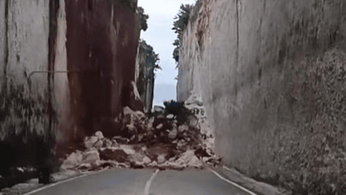 Tebing Longsor, Wisata Tanah Barak Bali Ditutup Sementara untuk Keamanan